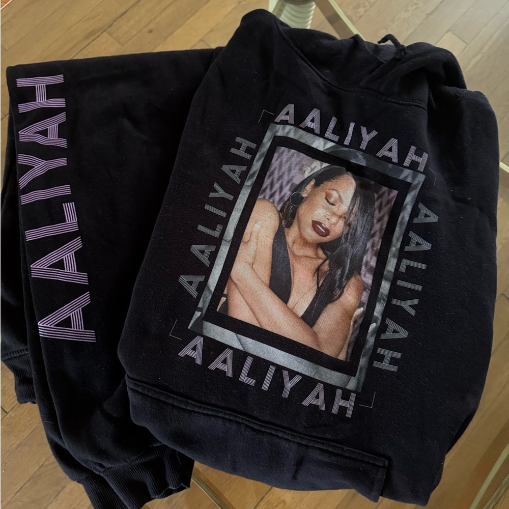 Cross Colours x Aaliyah Hoodie and Sweatpants Set